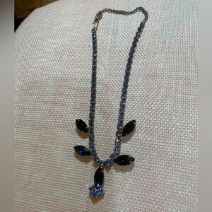 EUC Vintage Blue Marquis Rhinestone Necklace in Silvertone Setting, hook clasp